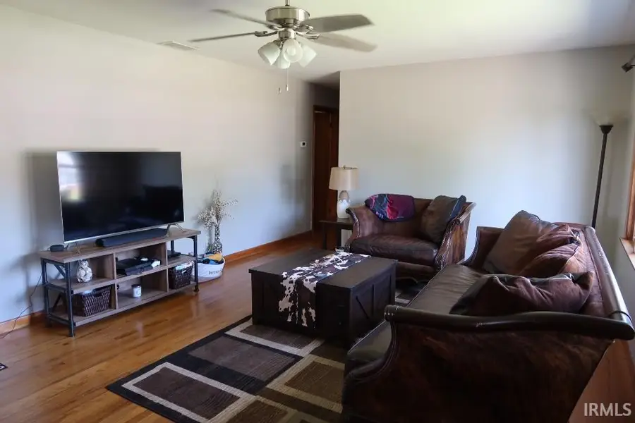 620 E Lincoln Street, Mount Vernon, IN 47620 - #2