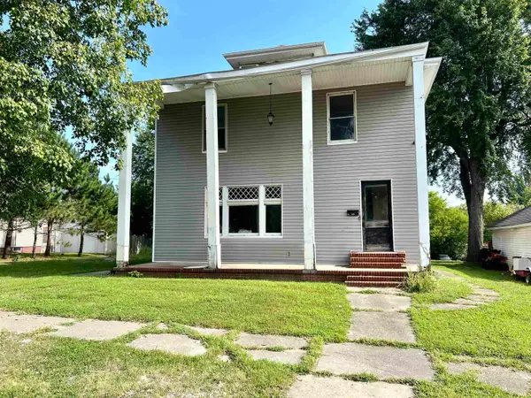 410 E Harrison Street, Oakland City, IN 47660