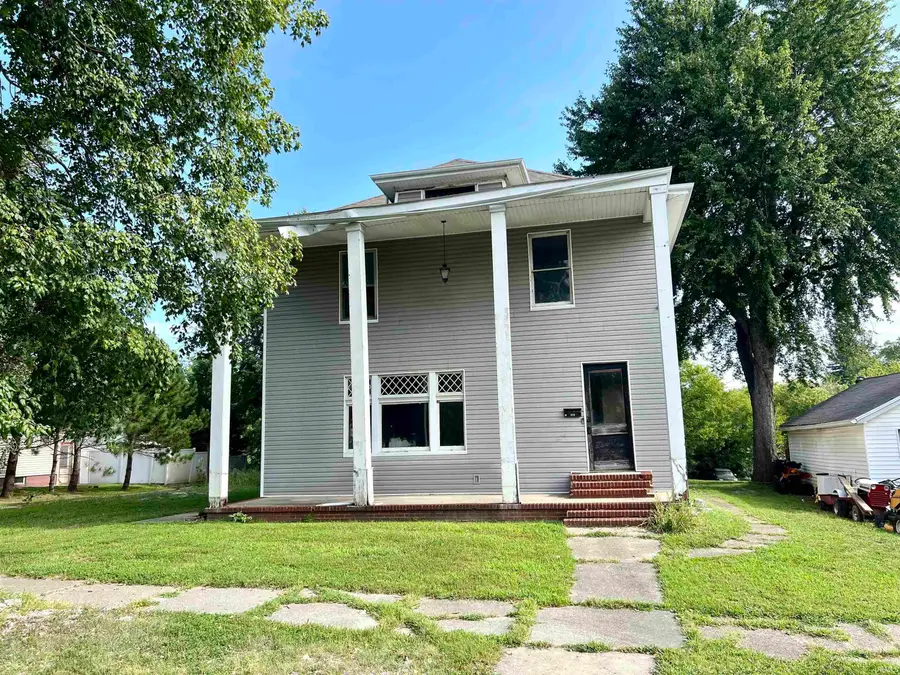 410 E Harrison Street, Oakland City, IN 47660 - #2