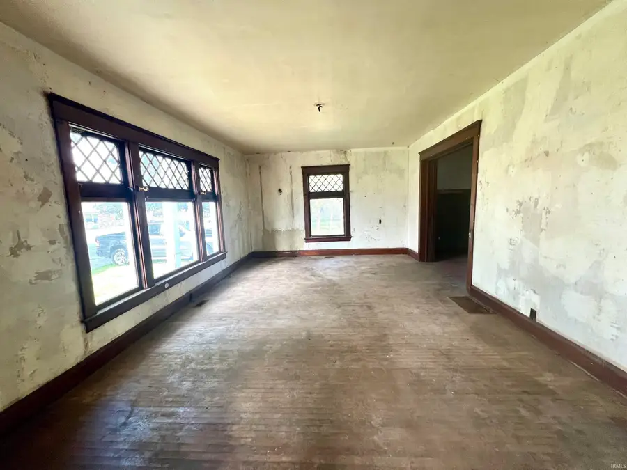 410 E Harrison Street, Oakland City, IN 47660 - #3