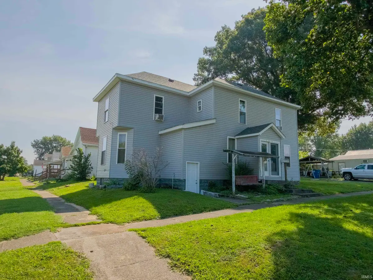 331 Poplar Street, Mount Carmel, IL 62863 - #1
