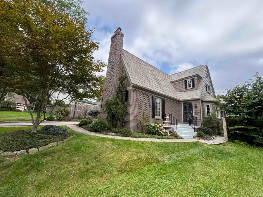 2611 Terrace Road, Fort Wayne, IN 46805 - #2
