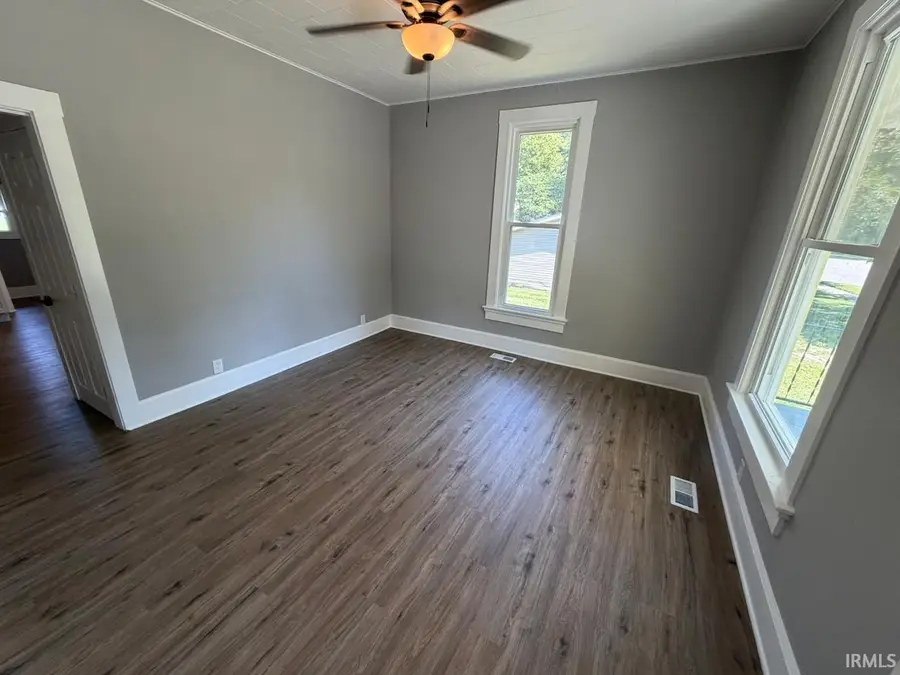 631 W 8th Street, Mount Vernon, IN 47620 - #3