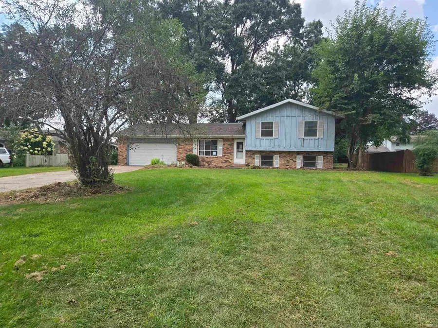 56033 Wynnewood Drive, Osceola, IN 46561 - #2