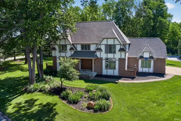 51530 Clubhouse Drive, South Bend, IN 46628