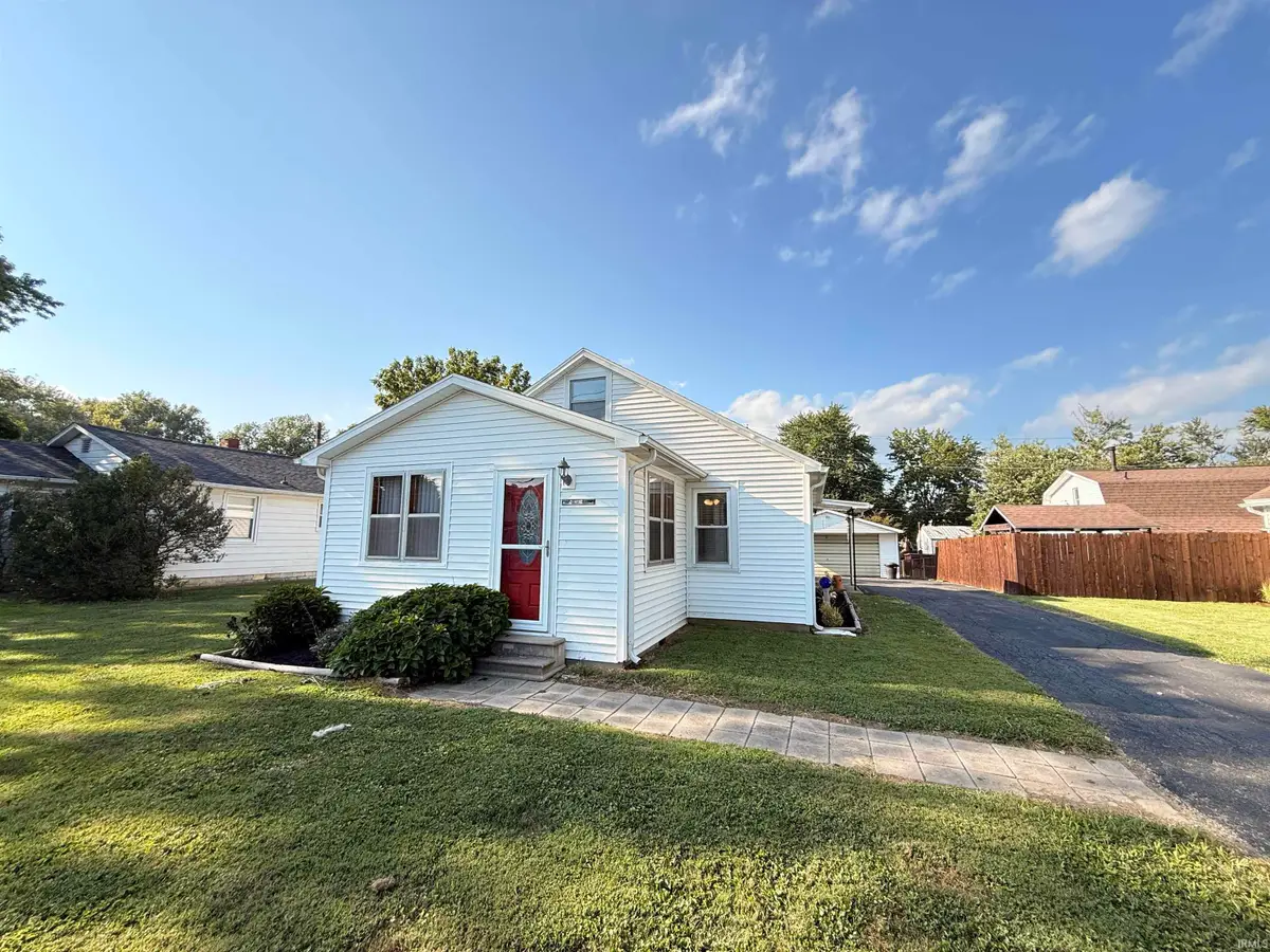 604 E Moore Street, Boonville, IN 47601 - #1