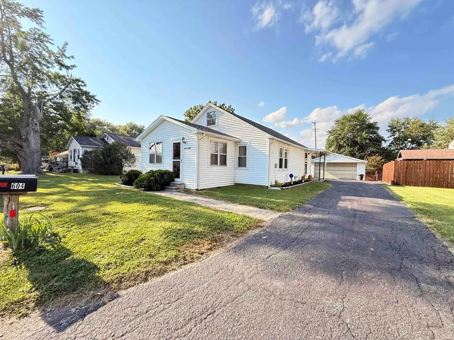 604 E Moore Street, Boonville, IN 47601 - #3