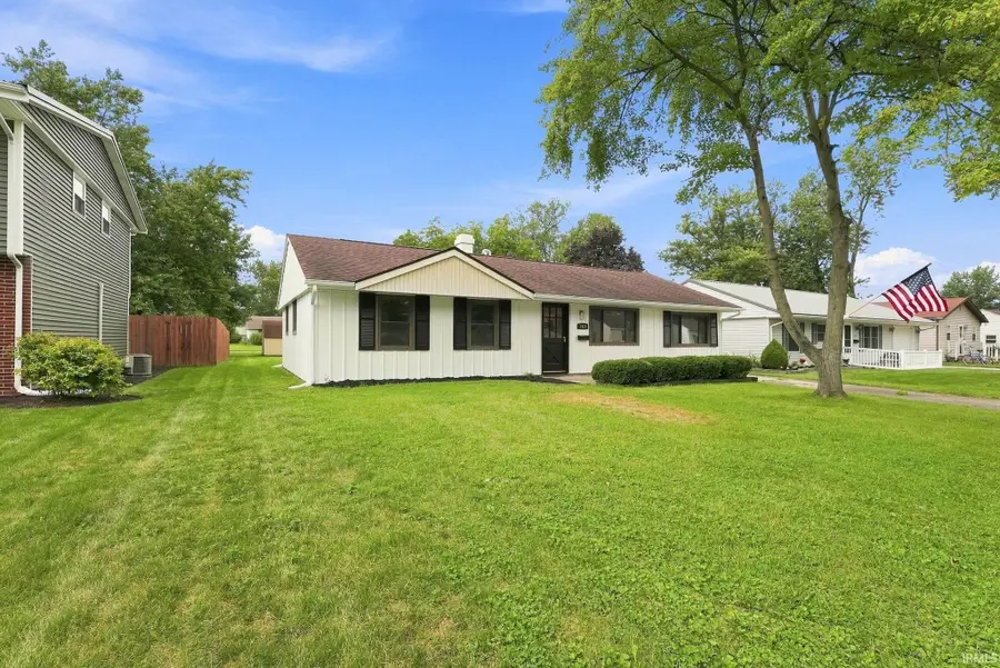 1020 S Morgan Street, Bluffton, IN 46714 - #2