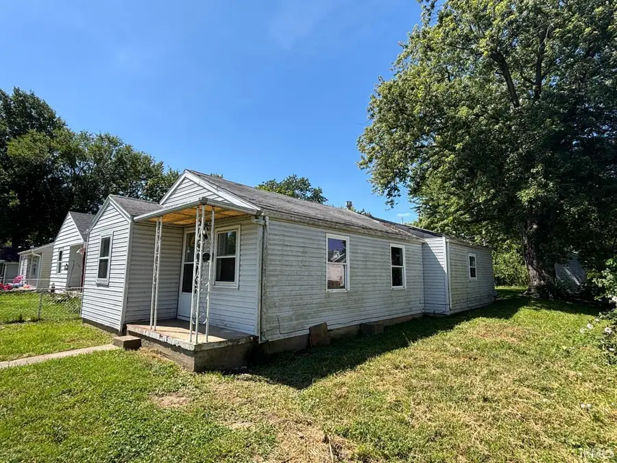 2203 S Biltmore Avenue, Muncie, IN 47302 - #2
