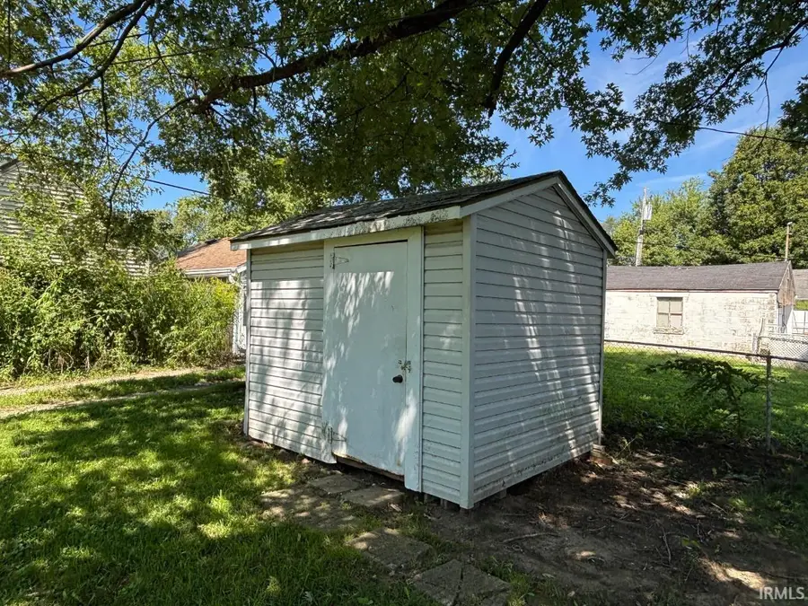 2203 S Biltmore Avenue, Muncie, IN 47302 - #3