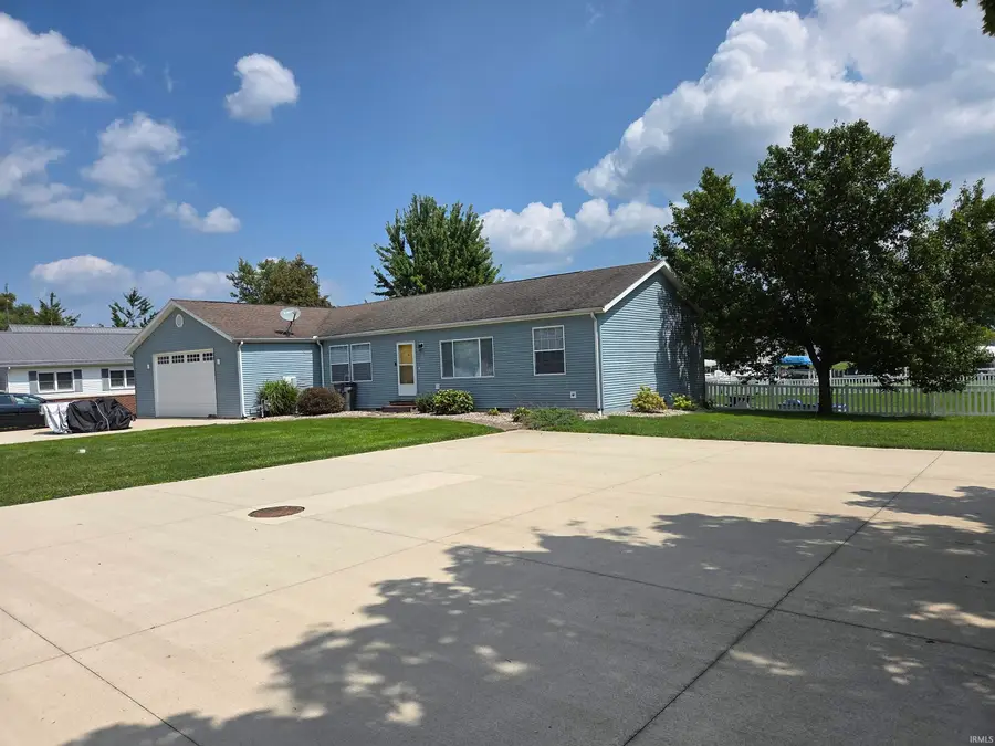 9828 N Lincoln Rd #PIER 418-564/565/566, Syracuse, IN 46567 - #2