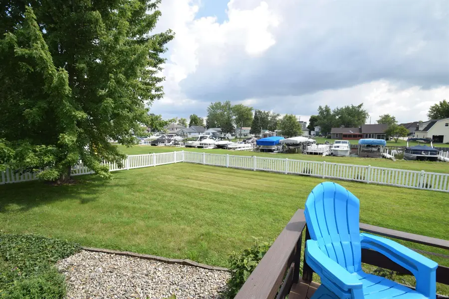 9828 N Lincoln Rd #PIER 418-564/565/566, Syracuse, IN 46567 - #3