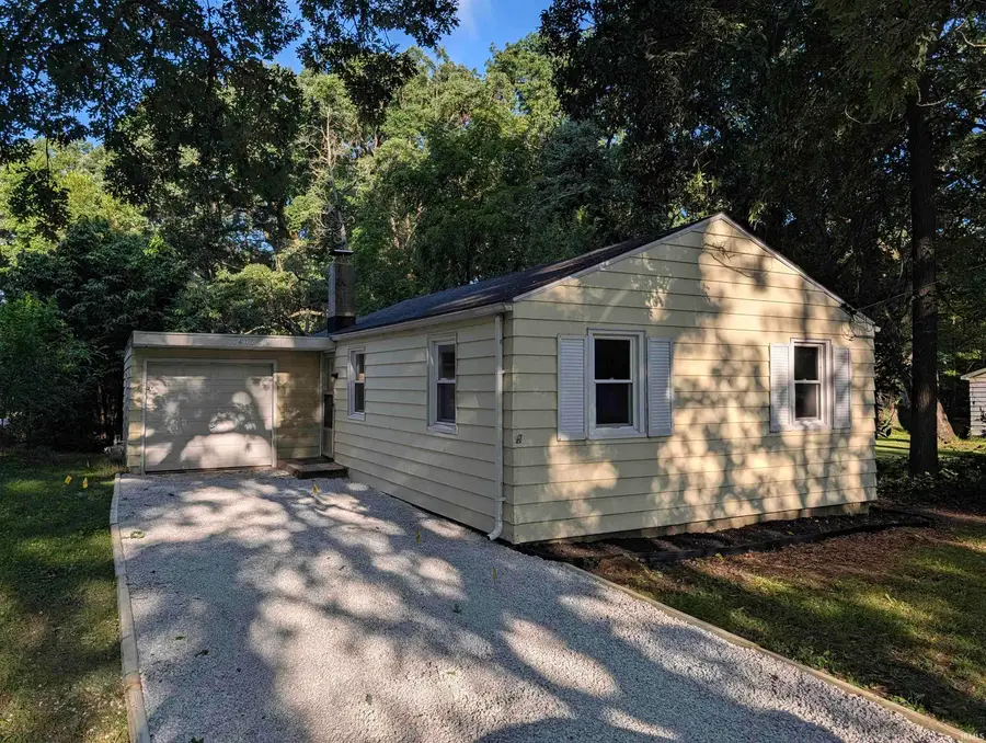 55405 Glenn Road, South Bend, IN 46628 - #3