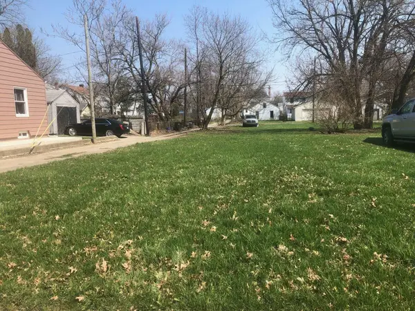 3701 S Park Drive, Fort Wayne, IN 46806