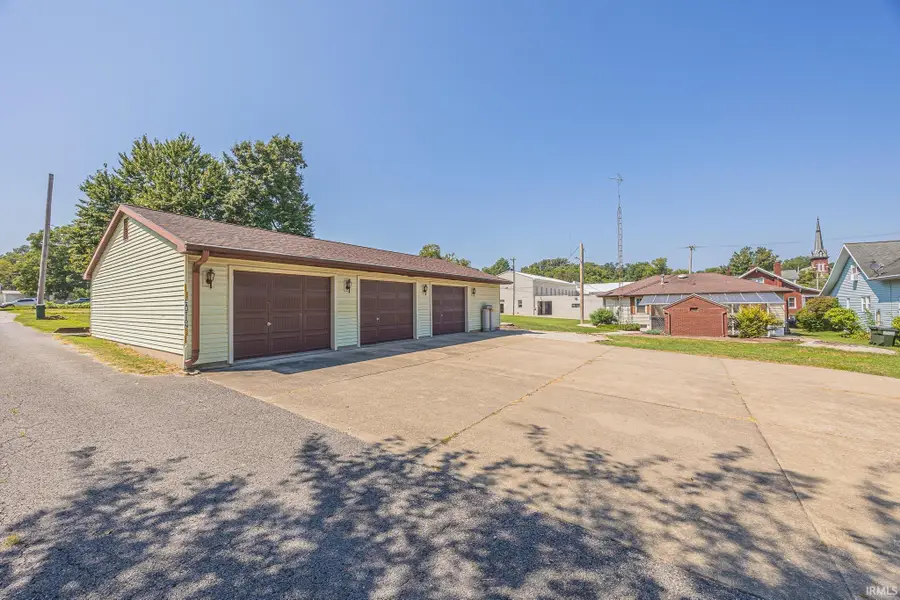 119 E 3rd Street, Huntingburg, IN 47542 - #3