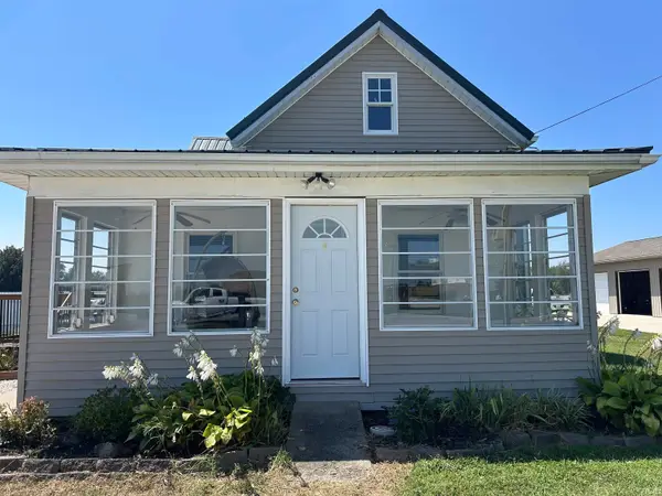 1917 S Main Street Road, Vincennes, IN 47591
