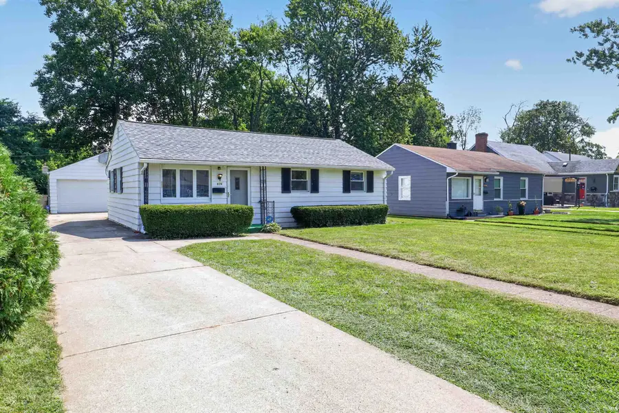 606 N Twyckenham Drive, South Bend, IN 46617 - #2