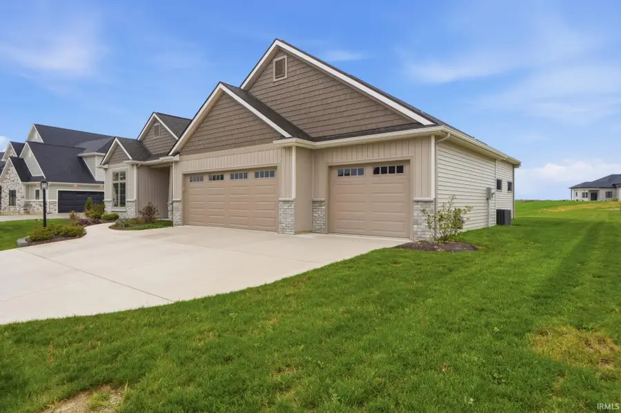 10620 Chestnut Creek Boulevard, Fort Wayne, IN 46814 - #3