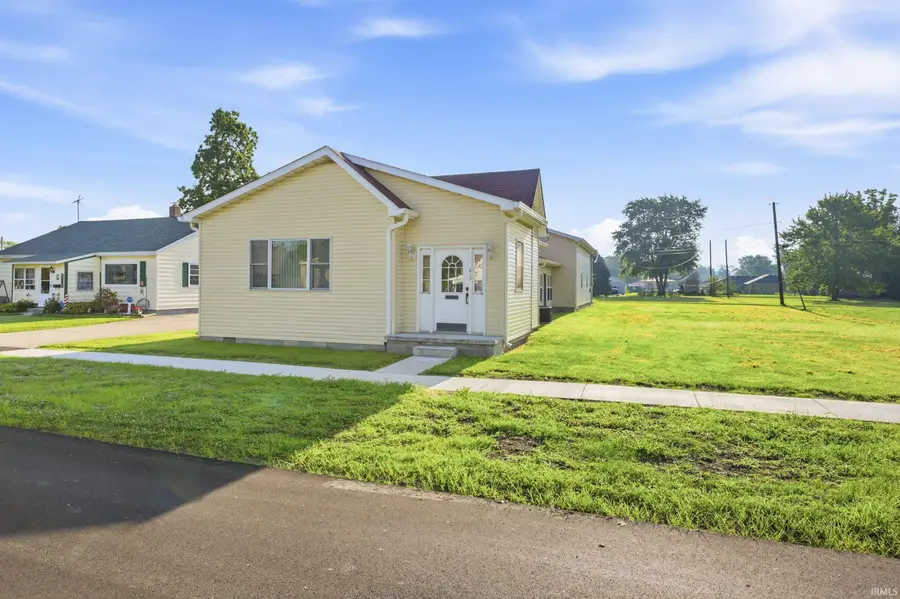 813 N 11th Street, Elwood, IN 46036 - #2