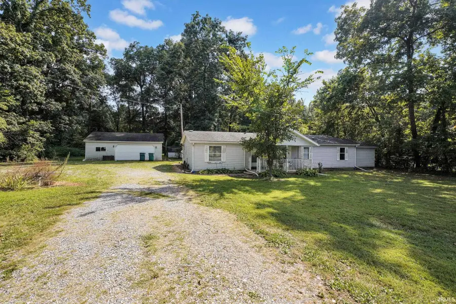 9331 Wabash 17 Avenue, Mount Carmel, IL 62863 - #2