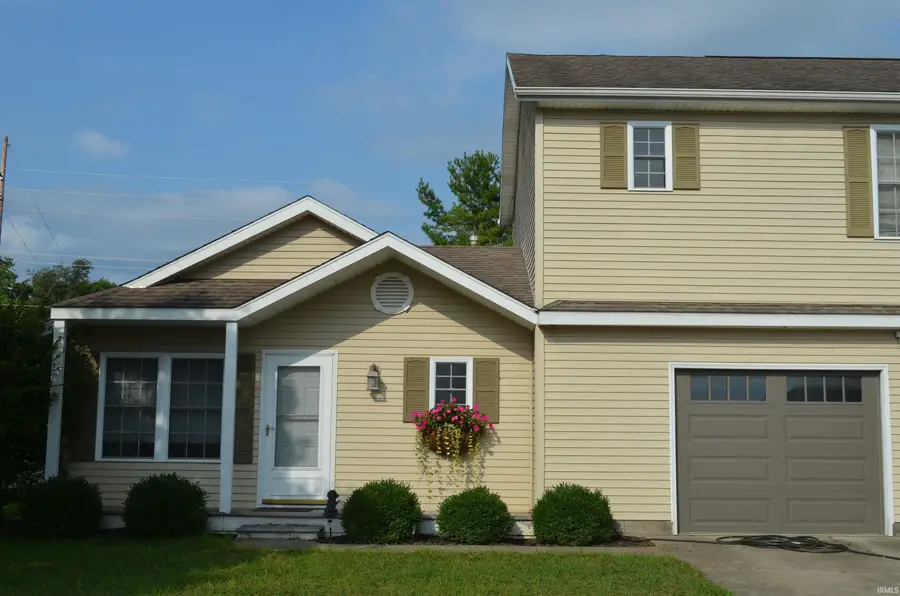1411 S Harkless Drive, Syracuse, IN 46567 - #2
