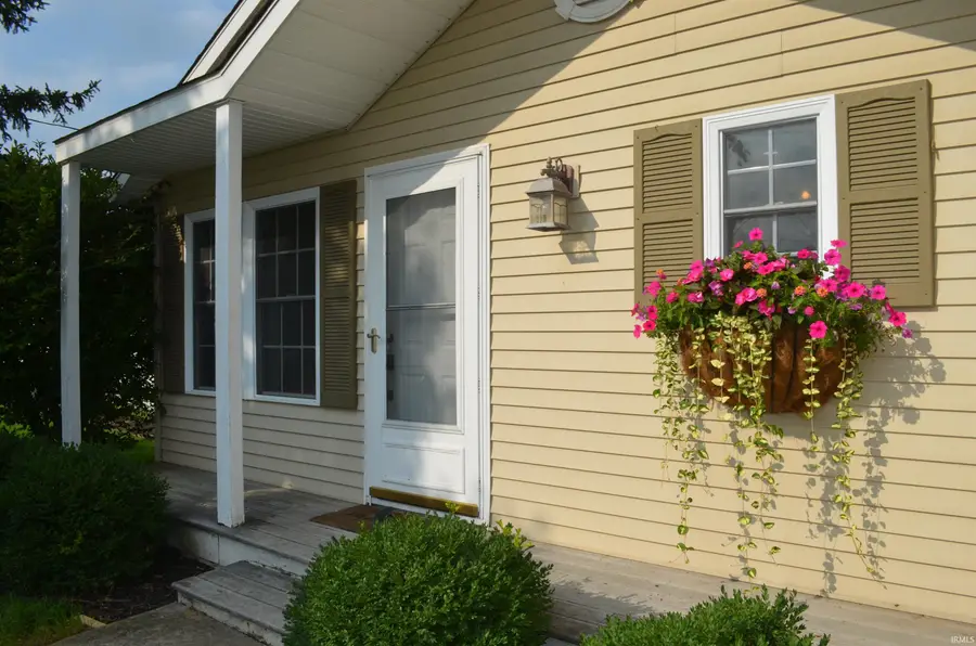 1411 S Harkless Drive, Syracuse, IN 46567 - #3