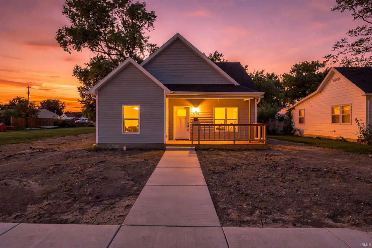 2710 N B Street, Elwood, IN 46036 - #1