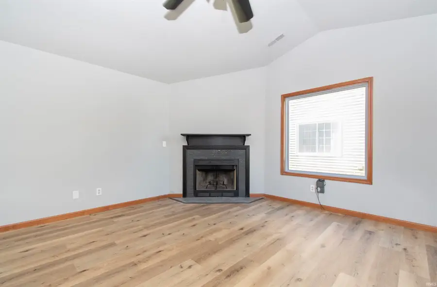 711 Burke Street, Columbia City, IN 46725 - #2