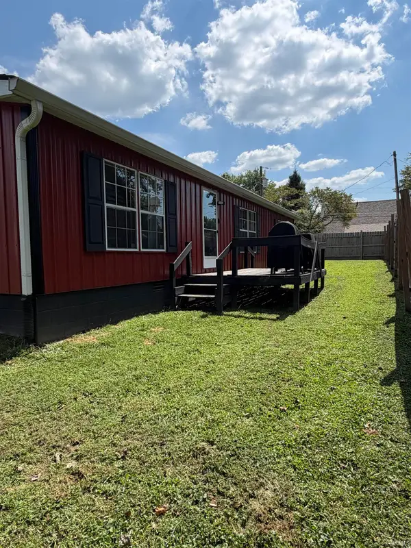438 W Davis Street, Bloomfield, IN 47424