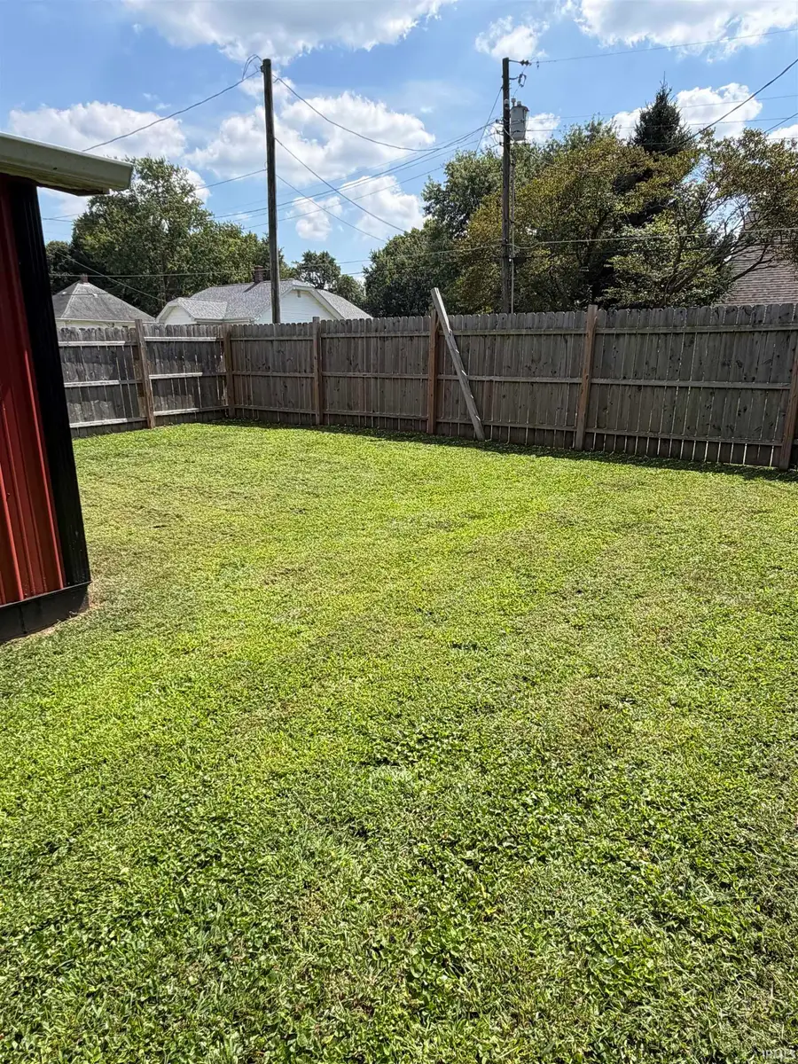 438 W Davis Street, Bloomfield, IN 47424 - #3