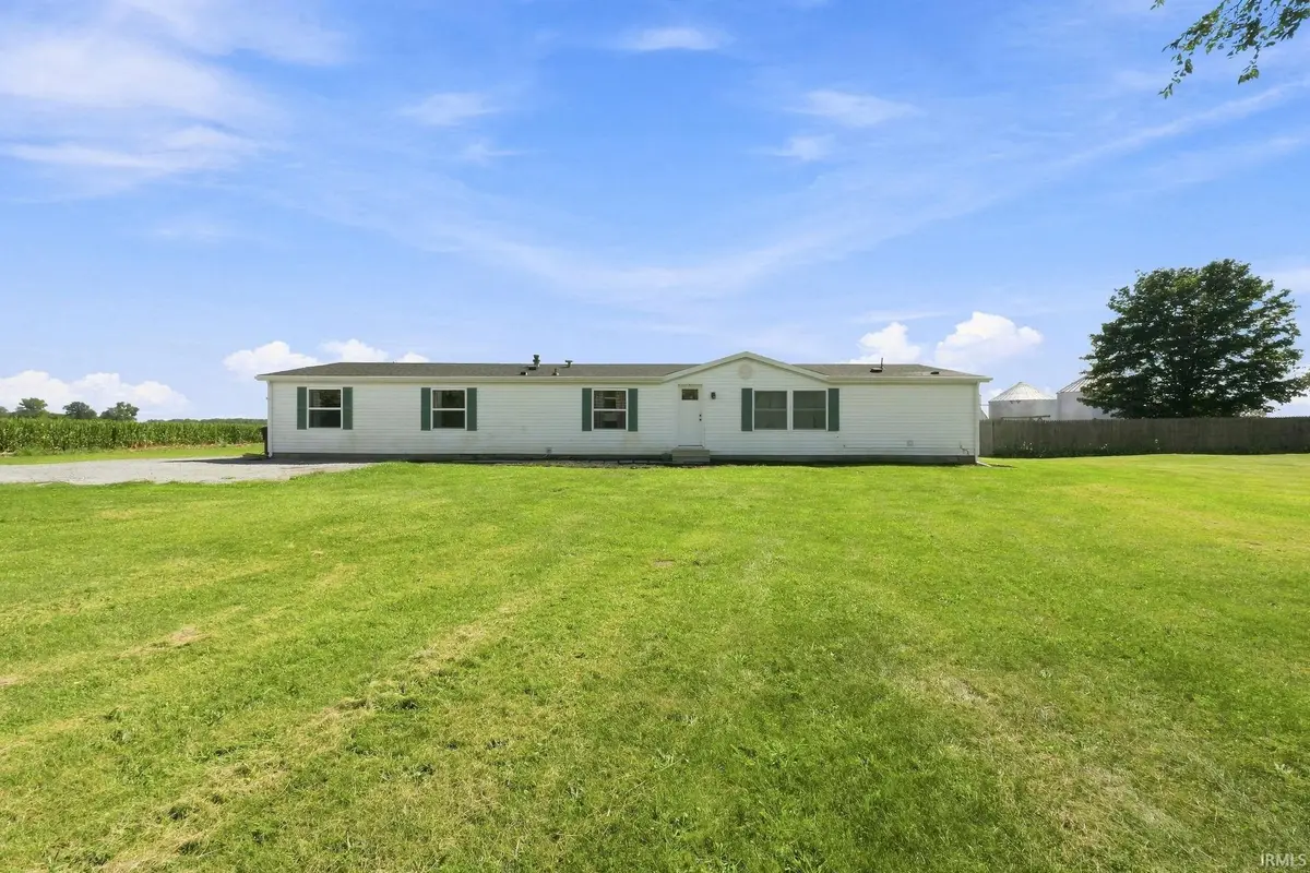 11946 Us 6 Highway, Syracuse, IN 46567 - #1