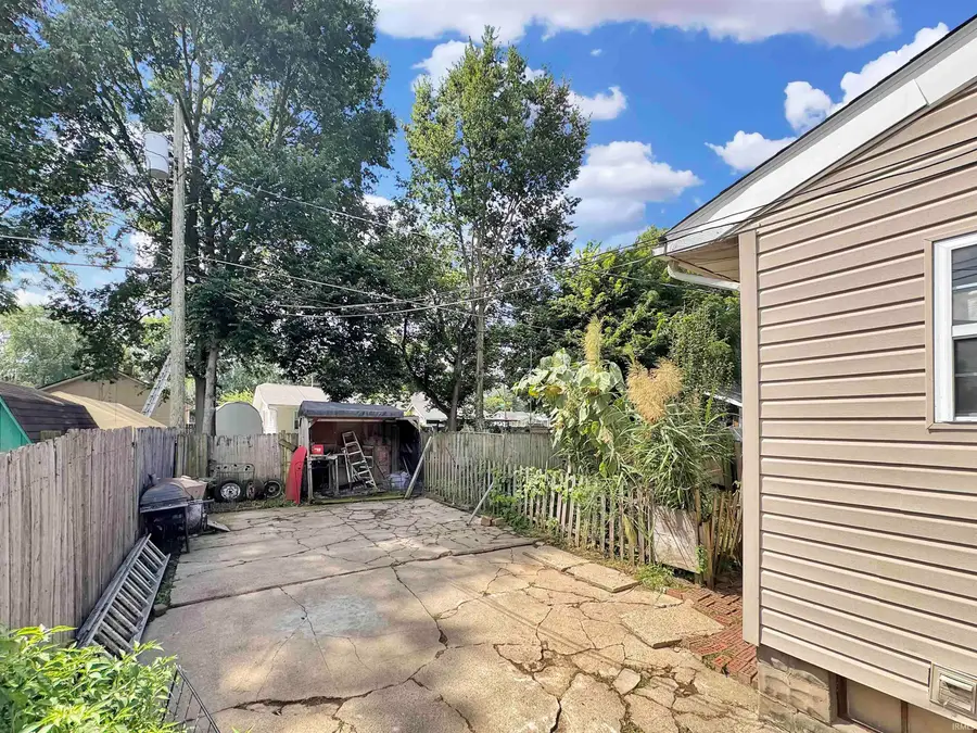 3671 Creston Drive, Indianapolis, IN 46222 - #2