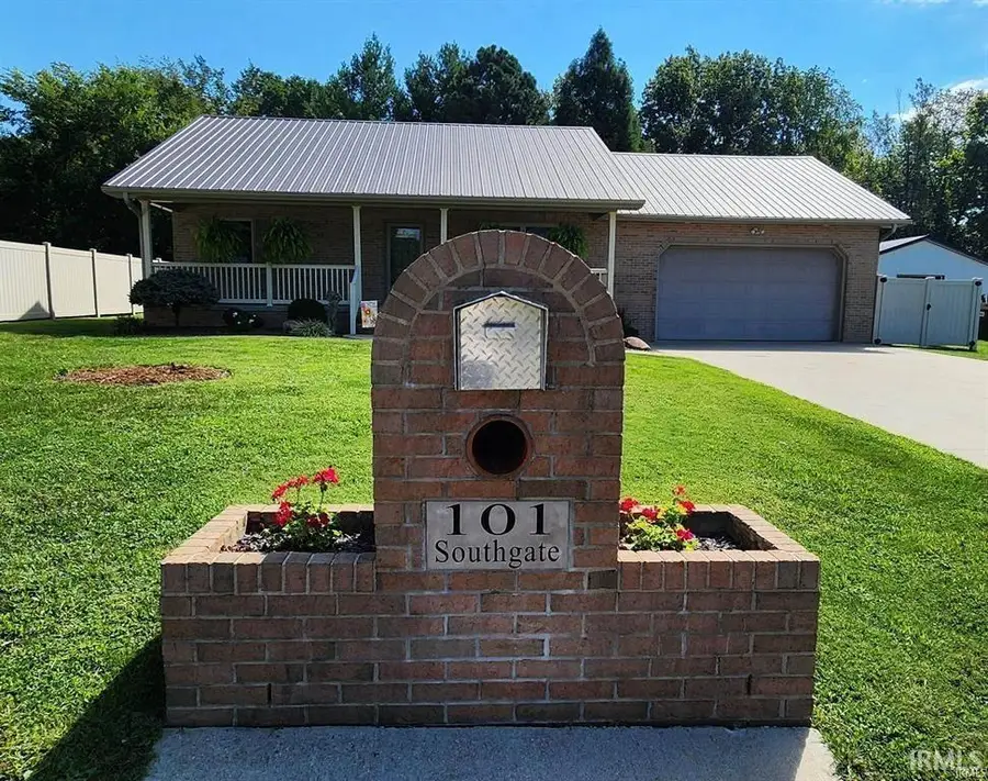 101 Southgate Street, Loogootee, IN 47553 - #2