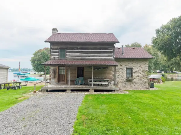 600 Ln 136 Turkey Lake, Hudson, IN 46747