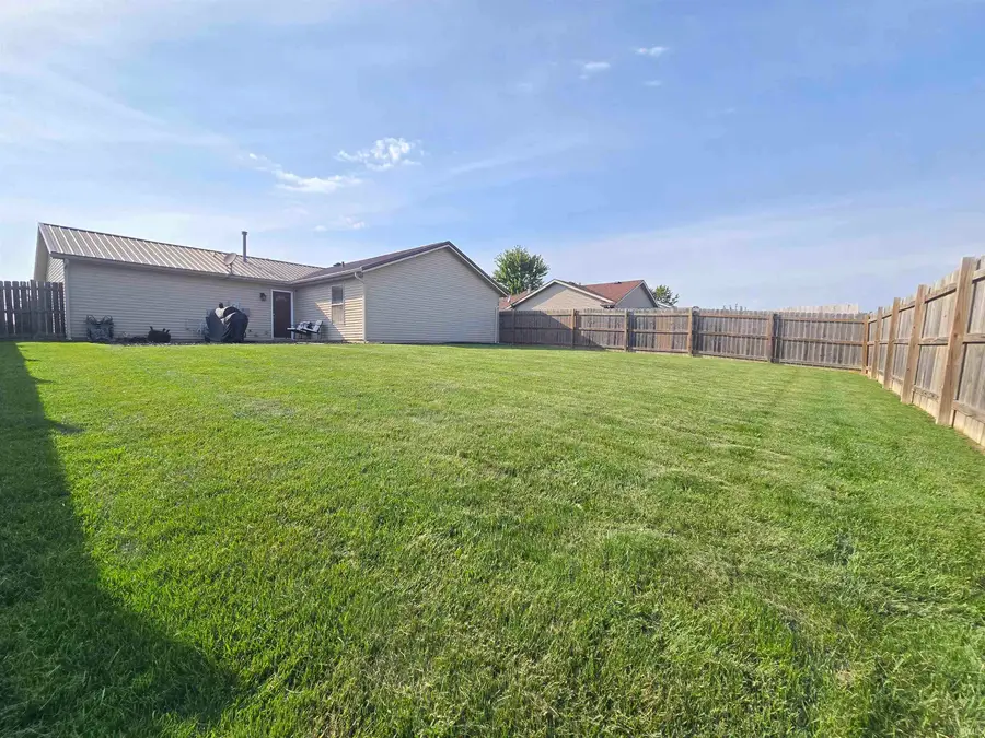 853 S Redstone Court, Columbia City, IN 46725 - #2