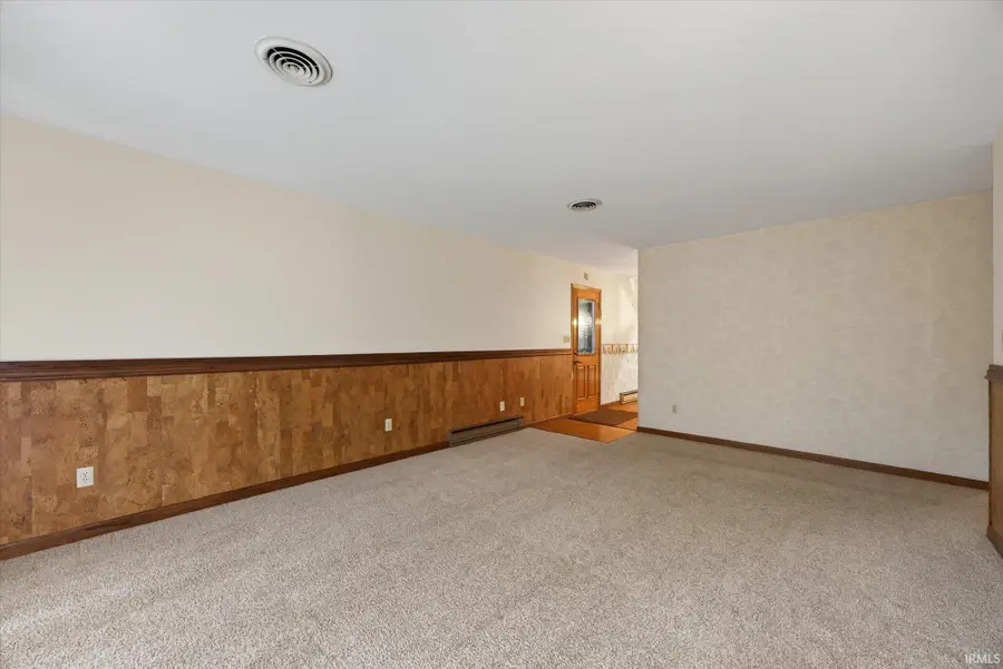 693 Forest Drive, Bloomfield, IN 47424 - #2