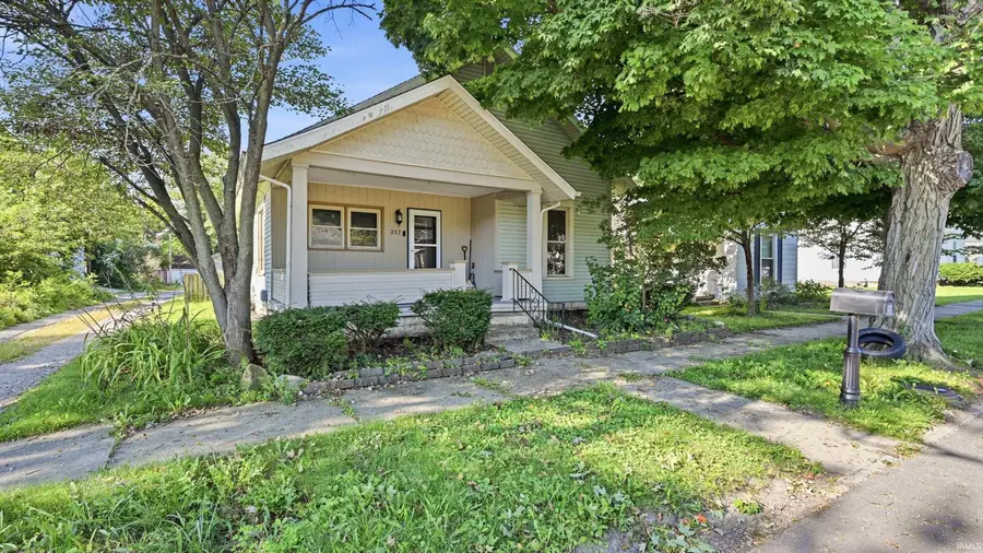 317 E Highland Avenue, Muncie, IN 47303 - #2