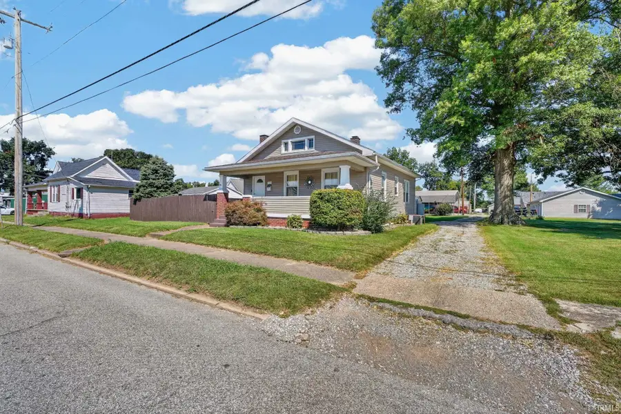 302 E Locust Street, Fort Branch, IN 47648 - #3