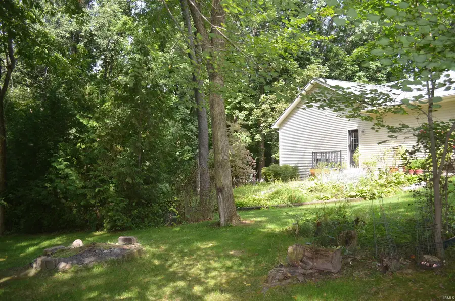 10013 N Hasse Court, Syracuse, IN 46567 - #3