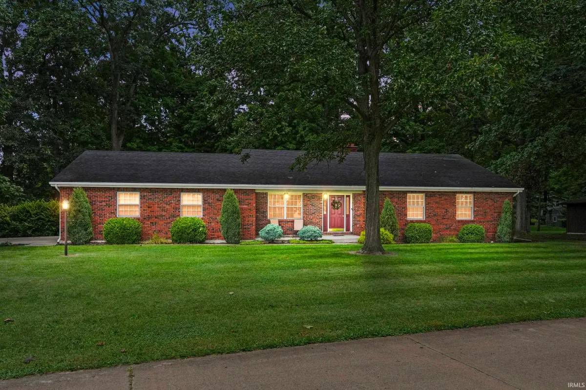 301 Oakwood Drive, Albion, IN 46701 - #1