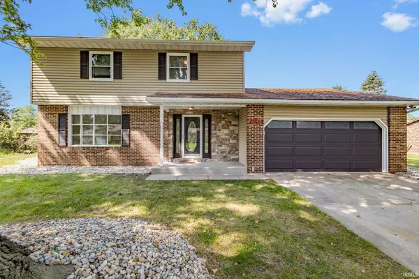 51723 E Gatehouse Drive, South Bend, IN 46637