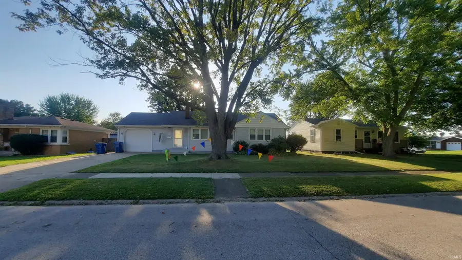 209 S Shumaker Drive, Bremen, IN 46506 - #3
