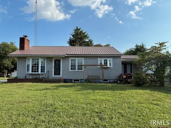206 S Ellen Street, Elnora, IN 47529
