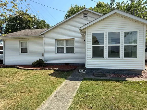 722 S West Street, Oakland City, IN 47660