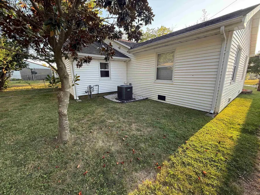722 S West Street, Oakland City, IN 47660 - #3