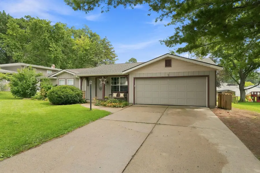 812 Glenwood Place, Kendallville, IN 46755 - #2