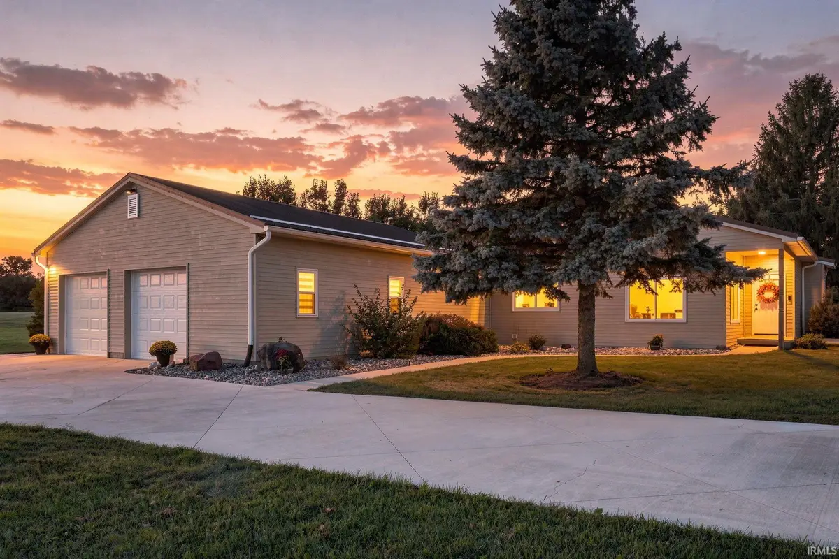 2925 W Buckles Road, Columbia City, IN 46725 - #1