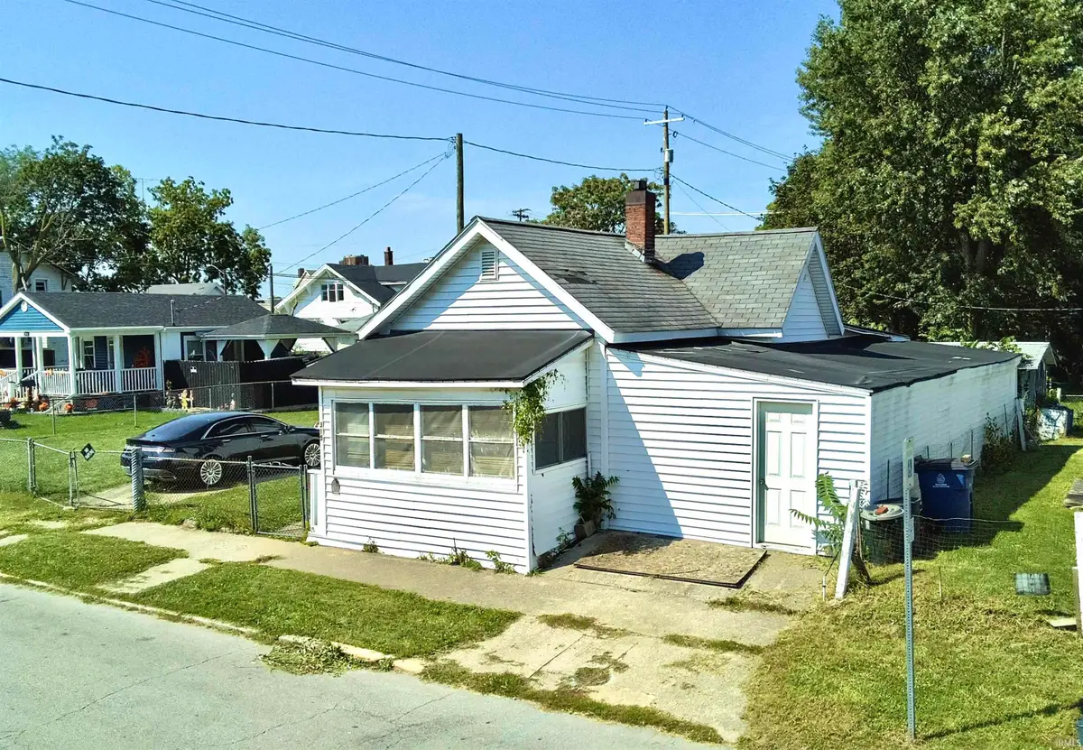 315 E 9th Street, Marion, IN 46953 - #1