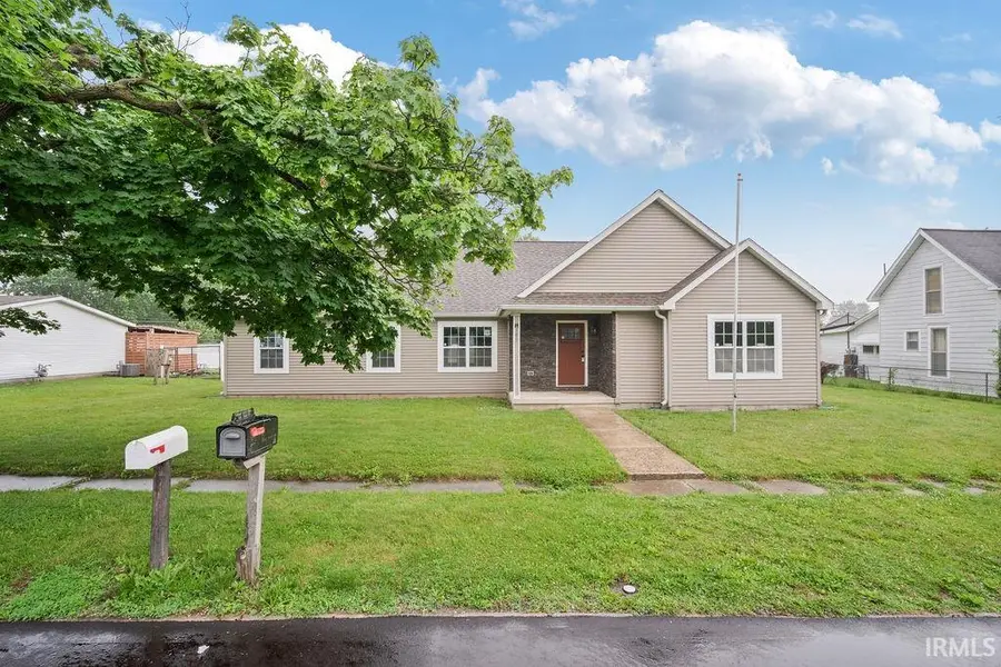 508 S Penn Street, Fairmount, IN 46928 - #3
