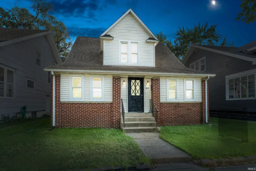 809 Mcdonald Street, Elkhart, IN 46516 - #2